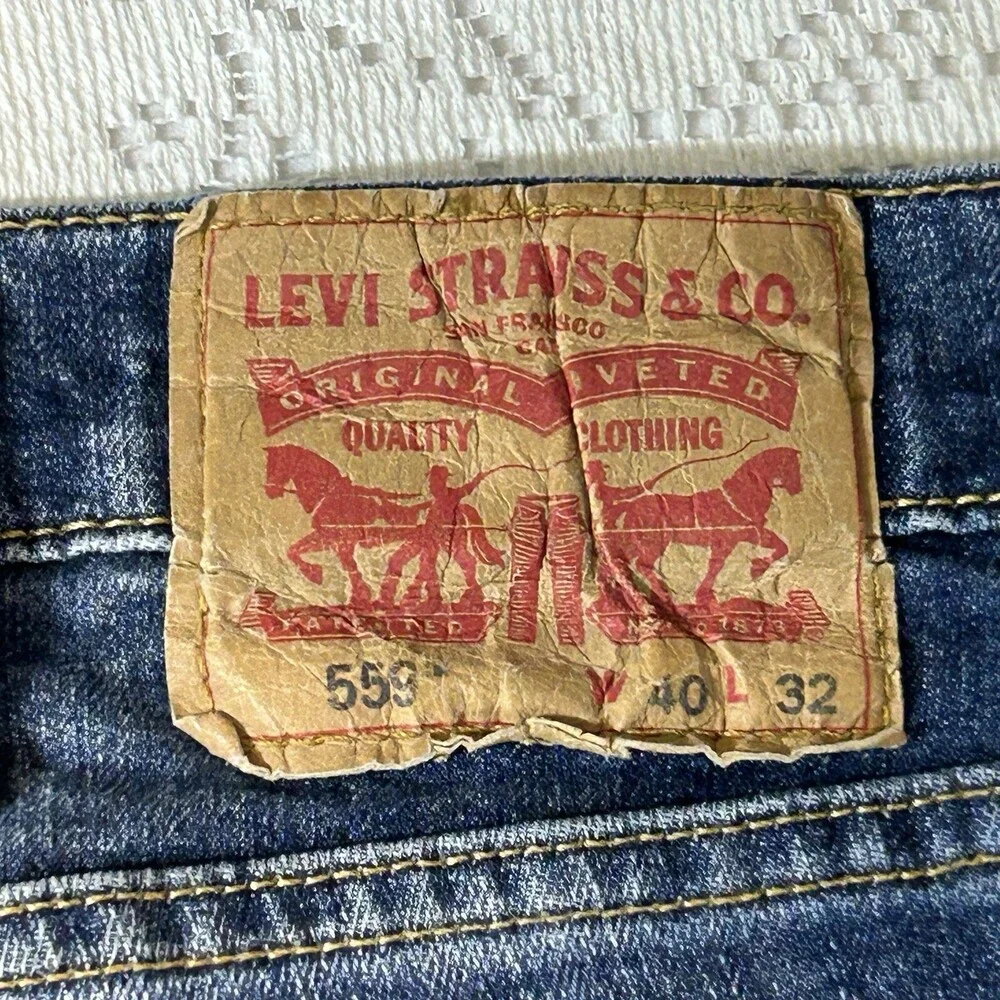 Levis Jeans Mens 40x32 Blue 559 Relaxed Straight Mid Rise Dark Wash Denim